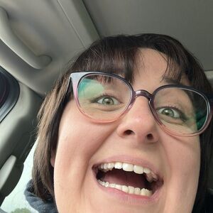 Meet your Posher, Abbi